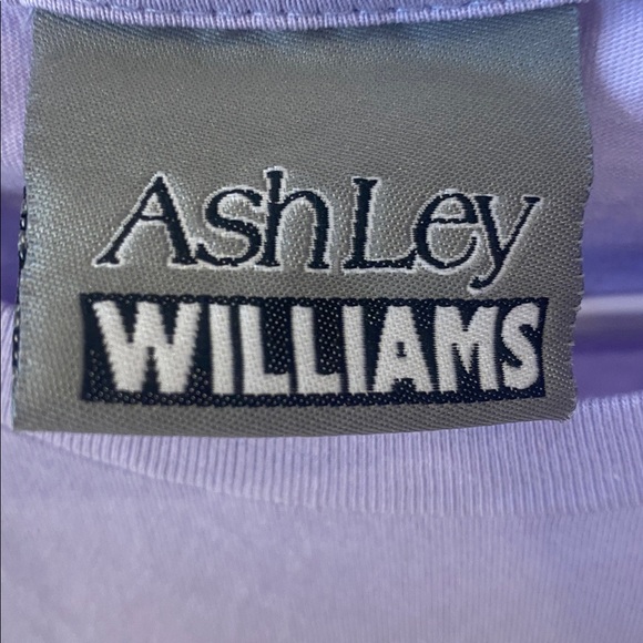 Ashley Williams Purple Long Sleeve Graphic Tee Sz M.  Box3 - Picture 2 of 5
